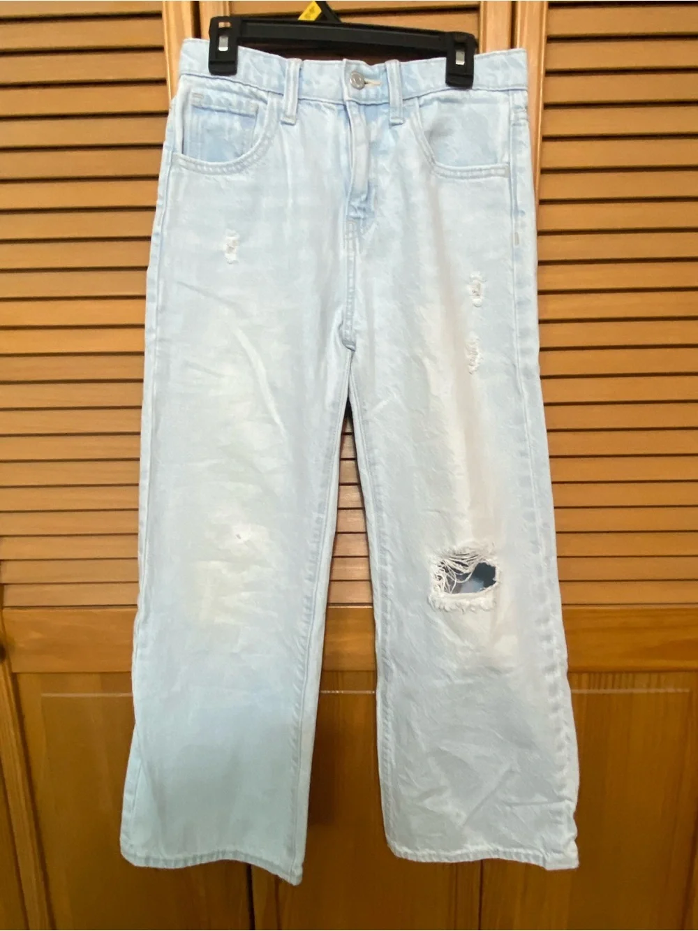 Old Navy Light Blue Kids wide leg Jeans with Knee Distress